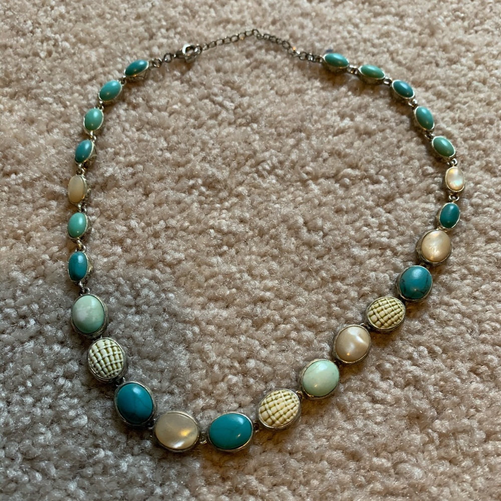 Women’s necklace